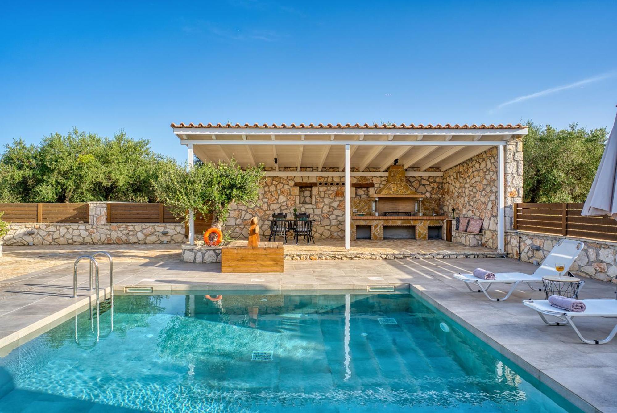 Astarte Villas - Astra Private Villas With Pool Vasilikí Екстериор снимка