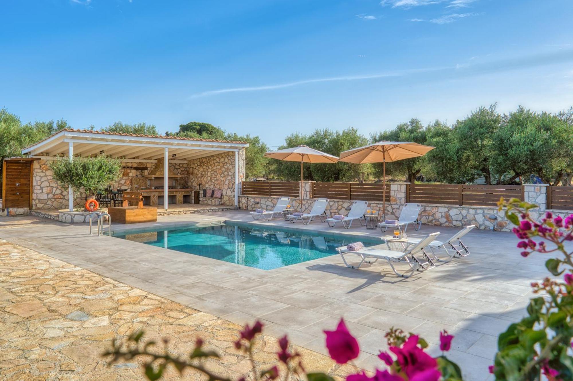 Astarte Villas - Astra Private Villas With Pool Vasilikí Екстериор снимка