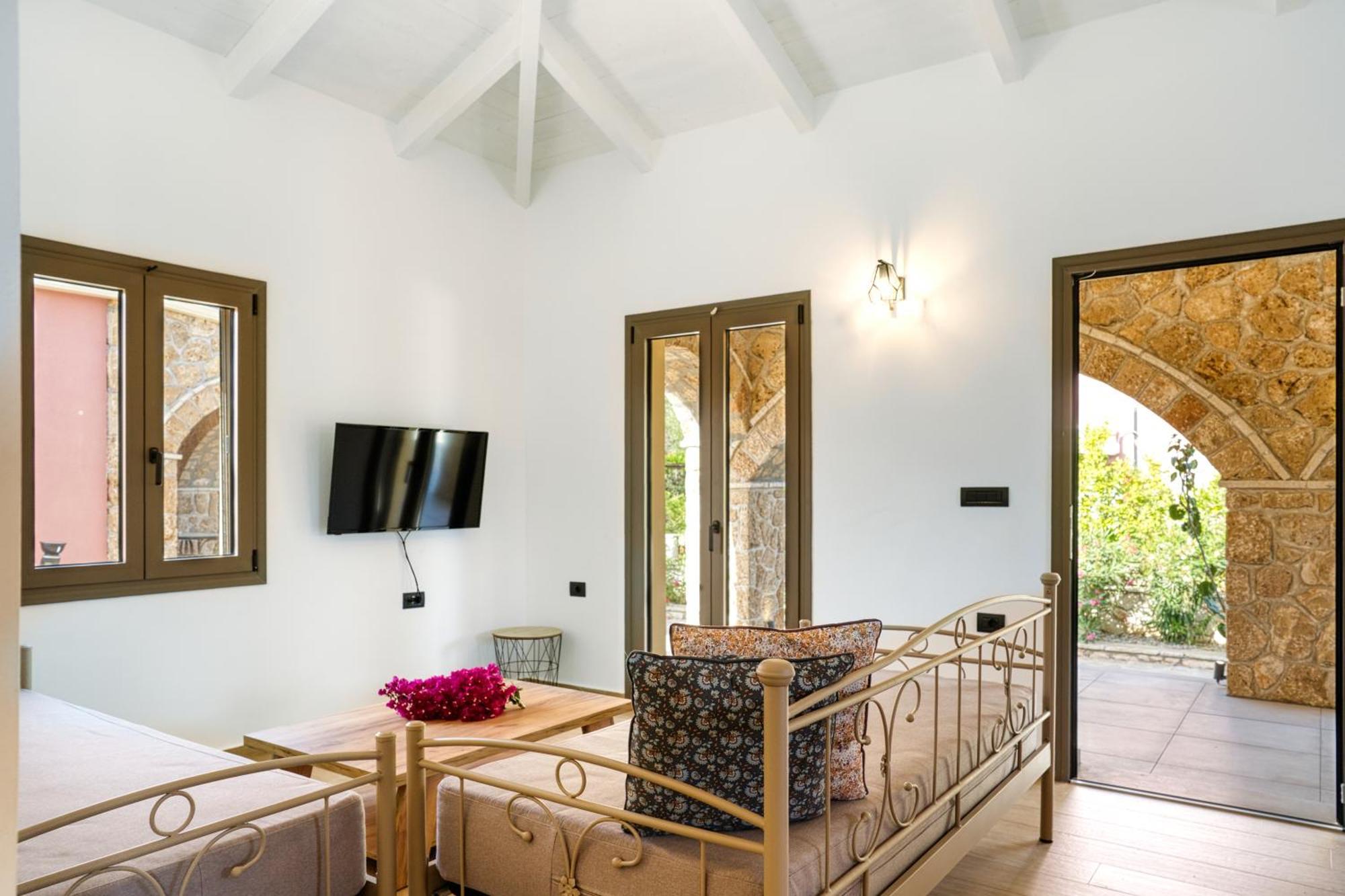 Astarte Villas - Astra Private Villas With Pool Vasilikí Екстериор снимка