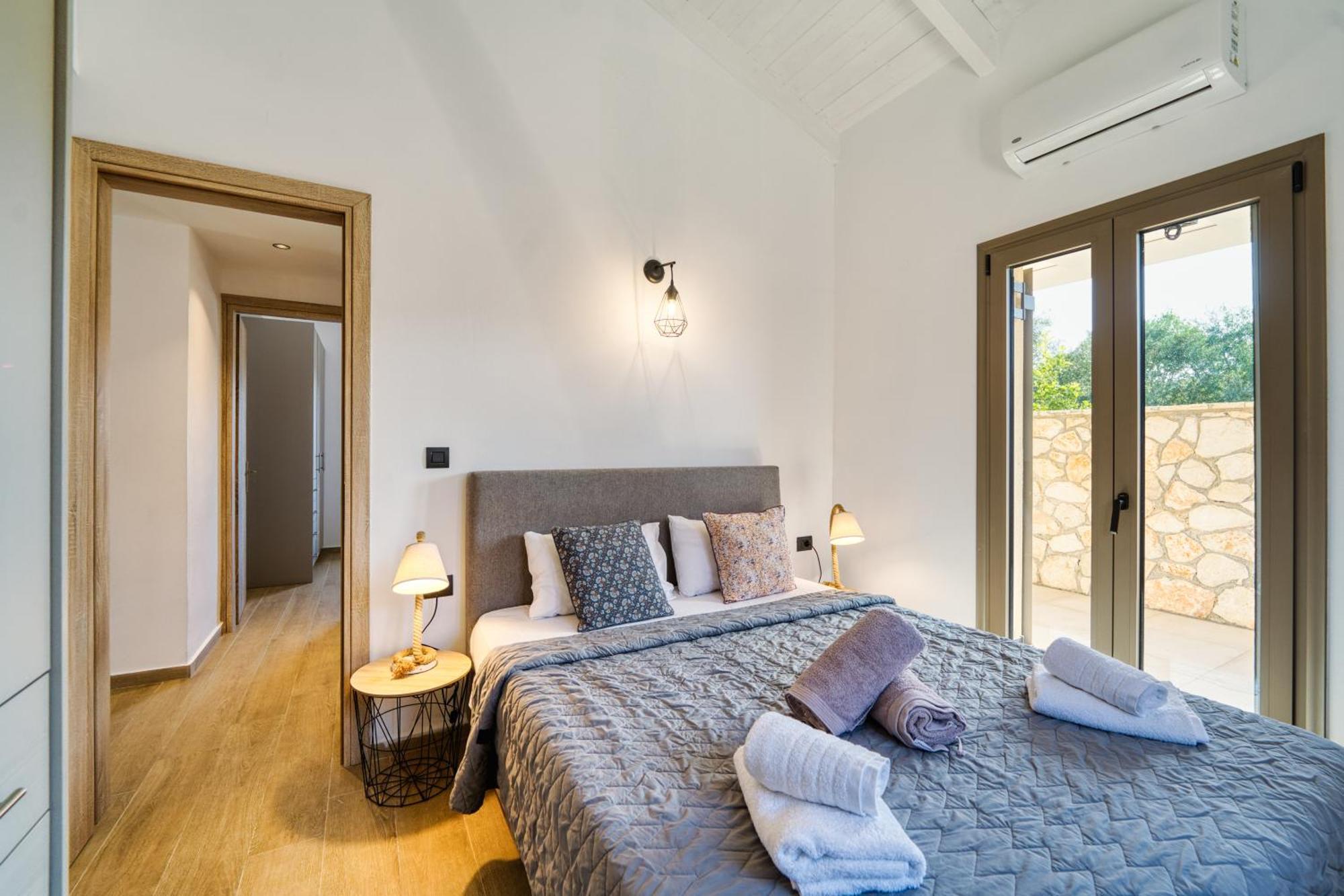 Astarte Villas - Astra Private Villas With Pool Vasilikí Екстериор снимка